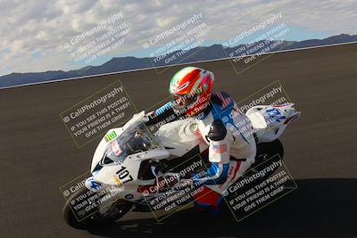 media/Sep-11-2022-SoCal Trackdays (Sun) [[81b7e951af]]/Bowl (820am)/